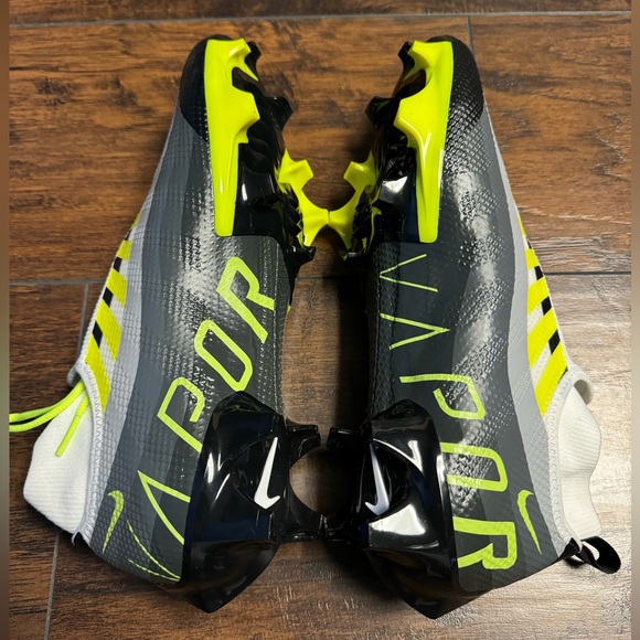 Nike Vapor Edge Pro 360 Ghost Laces Cleats Men Size 9 Neon/Smoke Gray Fast Ship - Picture 9 of 11